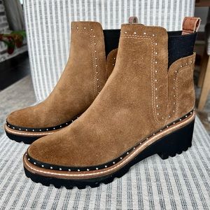 Dolce Vita boots size 8